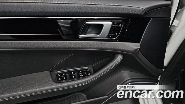 Porsche Panamera 2020 — photo 17