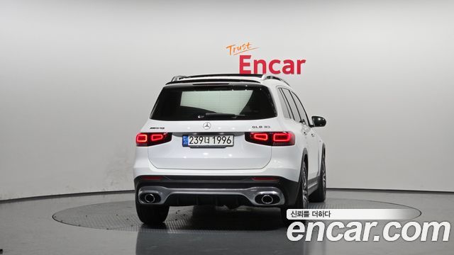 Mercedes-Benz GLB-Class 2021 — photo 4