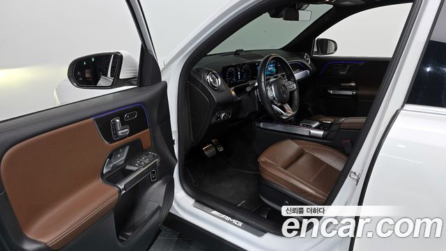 Mercedes-Benz GLB-Class 2021 — photo 11