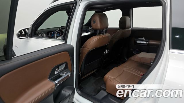 Mercedes-Benz GLB-Class 2021 — photo 12