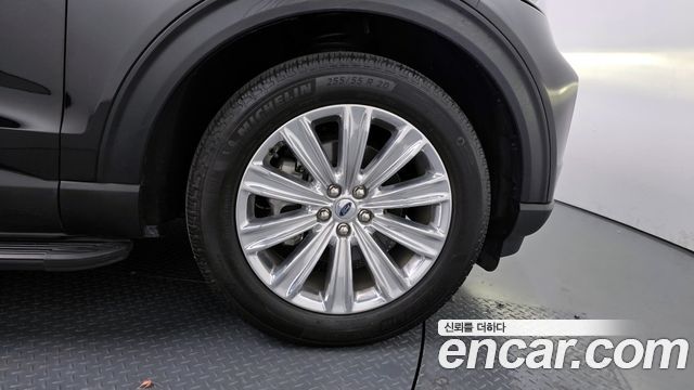 Ford Explorer 2023 — photo 5