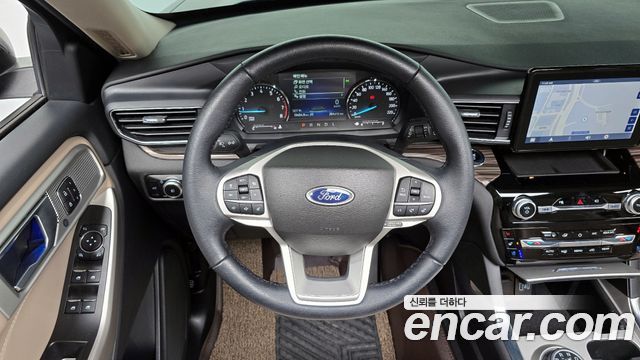 Ford Explorer 2023 — photo 14