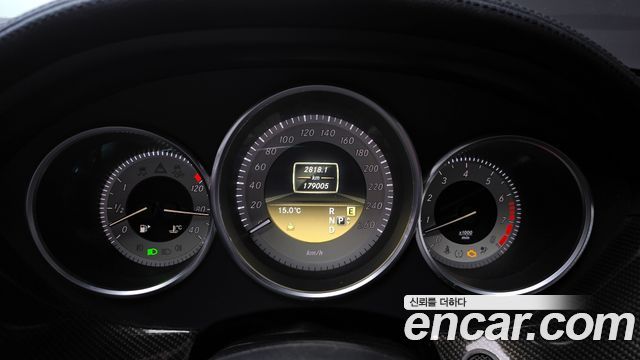 Mercedes-Benz CLS-Class 2012 — photo 8