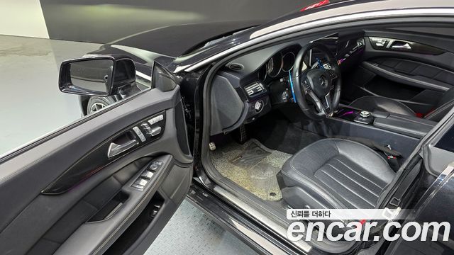 Mercedes-Benz CLS-Class 2012 — photo 10