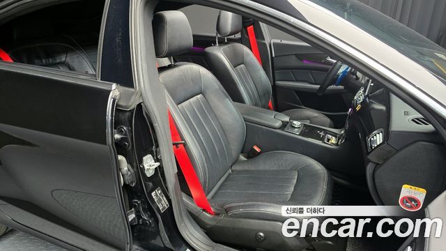 Mercedes-Benz CLS-Class 2012 — photo 12