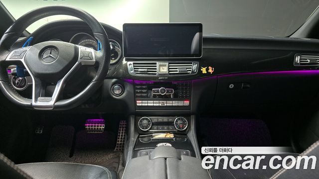 Mercedes-Benz CLS-Class 2012 — photo 19