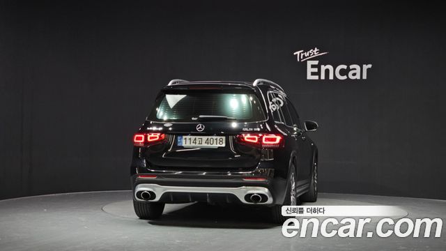 Mercedes-Benz GLB-Class 2023 — photo 4