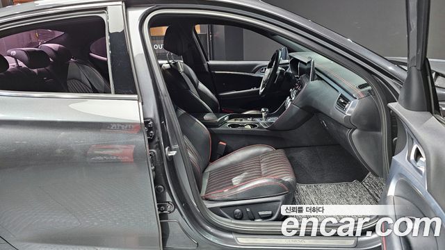 Genesis G70 2018 — photo 10