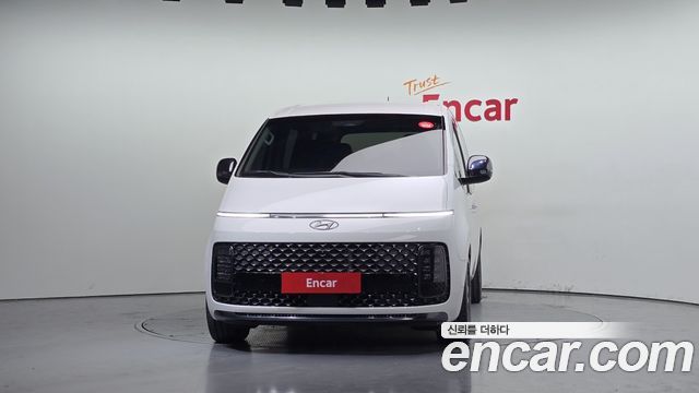 Hyundai Staria 2022 — photo 3
