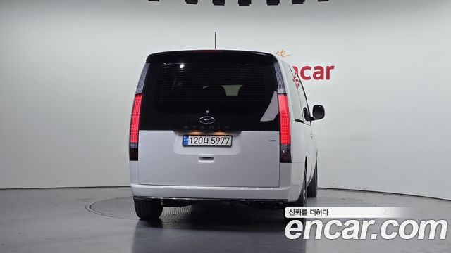Hyundai Staria 2022 — photo 4