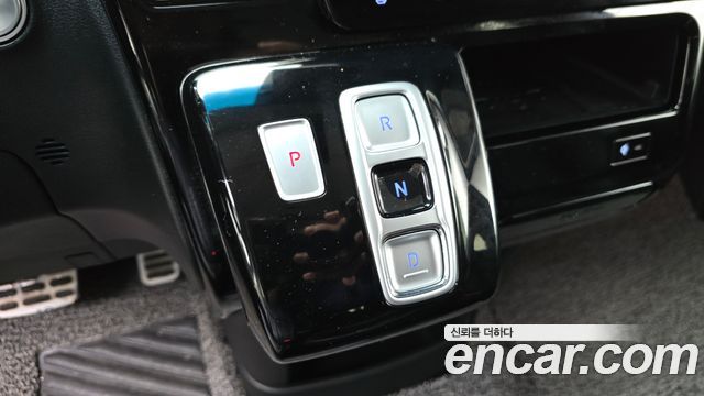 Hyundai Staria 2022 — photo 9