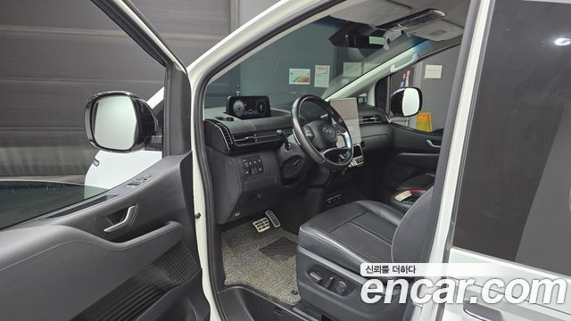 Hyundai Staria 2022 — photo 10
