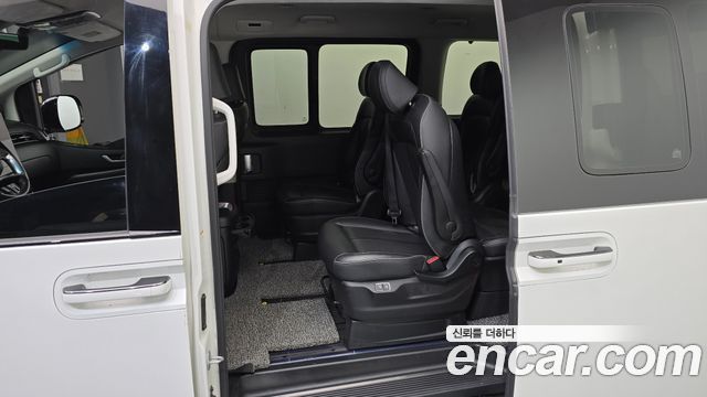 Hyundai Staria 2022 — photo 12