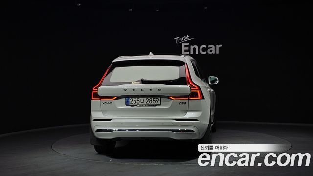 Volvo XC60 2024 — photo 4