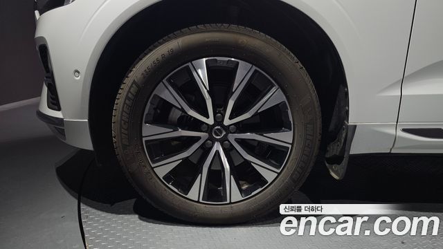 Volvo XC60 2024 — photo 5