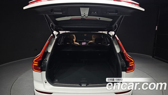 Volvo XC60 2024 — photo 20