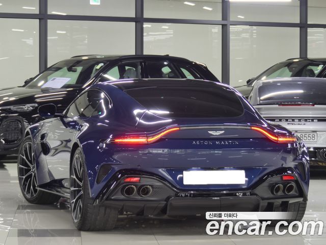Aston Martin Vantage 2025 — photo 3