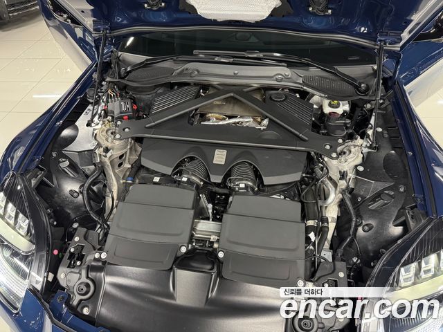 Aston Martin Vantage 2025 — photo 5