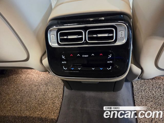 Mercedes-Benz S-Class 2022 — photo 12