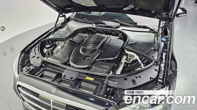 Mercedes-Benz S-Class 2022 — photo 13