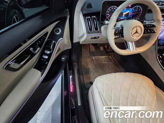 Mercedes-Benz S-Class 2022 — photo 18