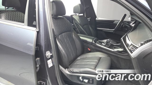BMW X7 2020 — photo 10