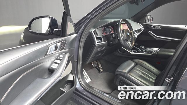 BMW X7 2020 — photo 11