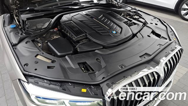 BMW 7-Series 2021 — photo 6