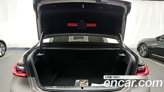 BMW 7-Series 2021 — photo 20