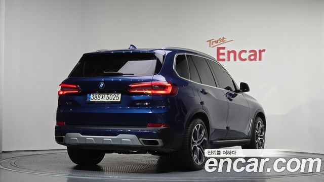 BMW X5 2021 — photo 2