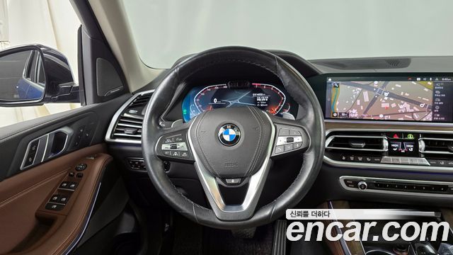 BMW X5 2021 — photo 13