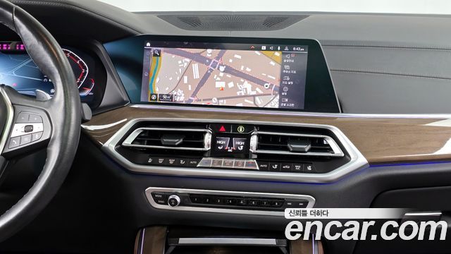 BMW X5 2021 — photo 14
