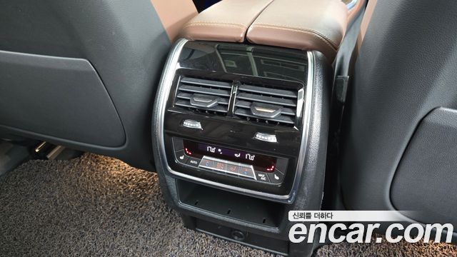 BMW X5 2021 — photo 19