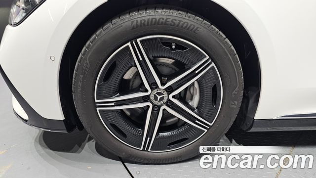 Mercedes-Benz EQE 2024 — photo 5