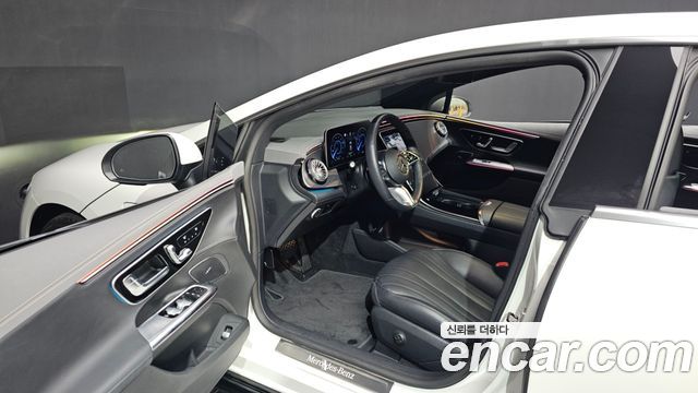 Mercedes-Benz EQE 2024 — photo 10