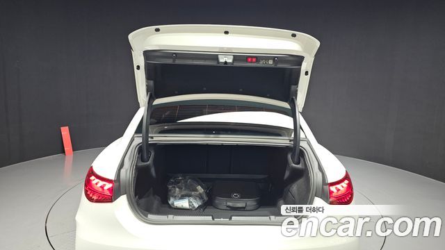 Mercedes-Benz EQE 2024 — photo 20