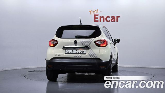 Renault Korea QM3 2014 — photo 4