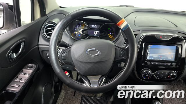 Renault Korea QM3 2014 — photo 13