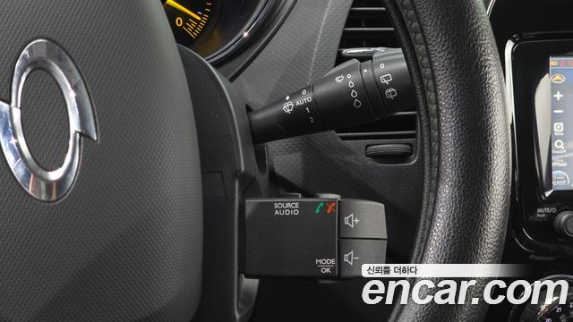 Renault Korea QM3 2014 — photo 14