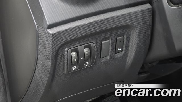 Renault Korea QM3 2014 — photo 17