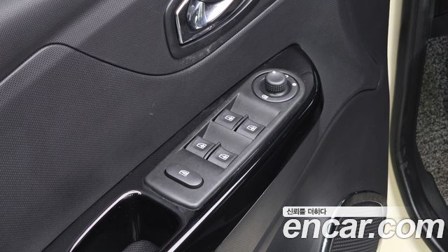 Renault Korea QM3 2014 — photo 18