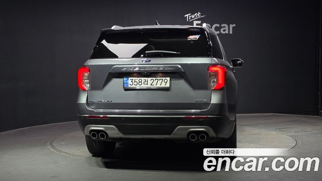 Ford Explorer 2021 — photo 4