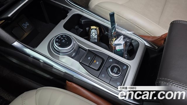 Ford Explorer 2021 — photo 9