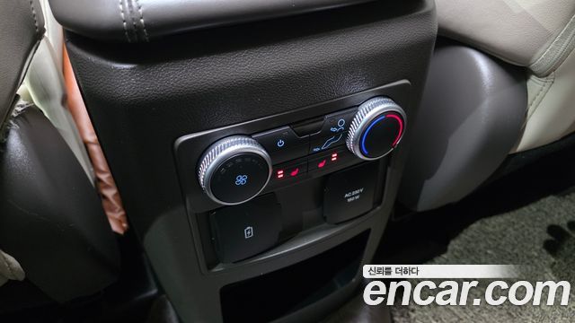 Ford Explorer 2021 — photo 18