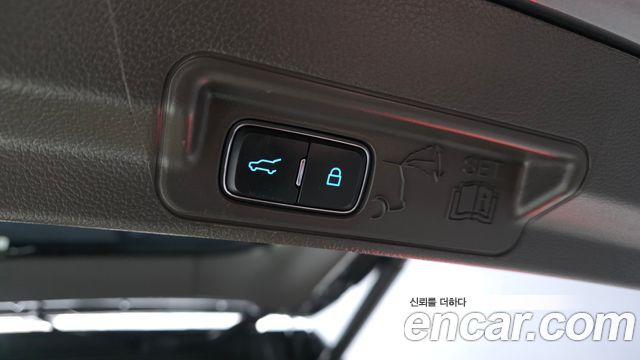 Ford Explorer 2021 — photo 20