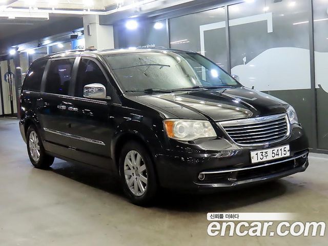 Chrysler Grand Voyager 2014 — photo 2