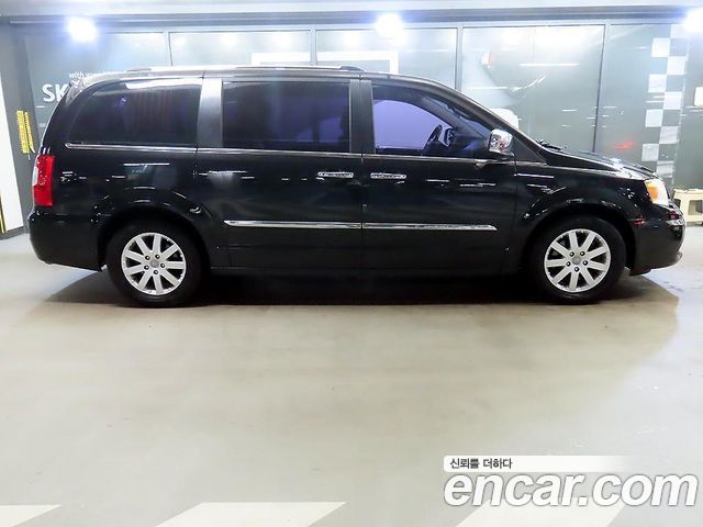 Chrysler Grand Voyager 2014 — photo 3