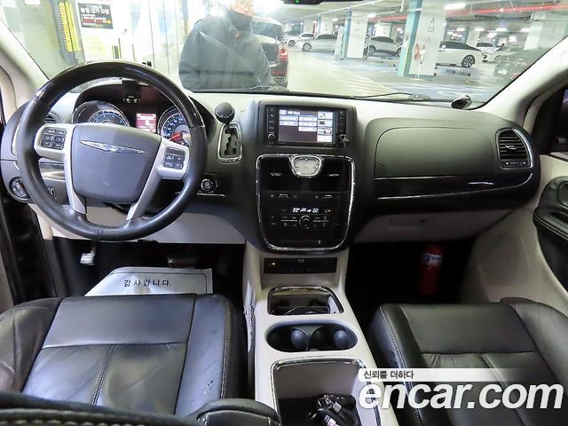 Chrysler Grand Voyager 2014 — photo 6