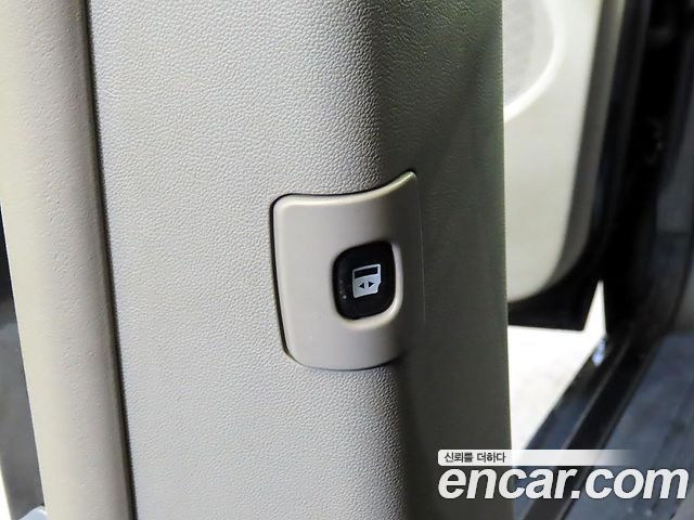 Chrysler Grand Voyager 2014 — photo 16