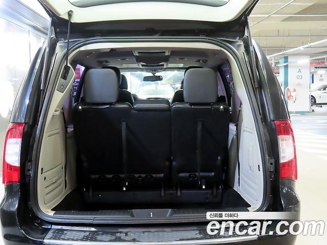 Chrysler Grand Voyager 2014 — photo 18